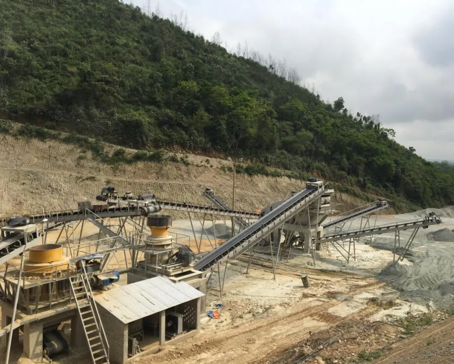 China Good Quality River Stone Crushing Plant Price in Shanghai (300TPH)